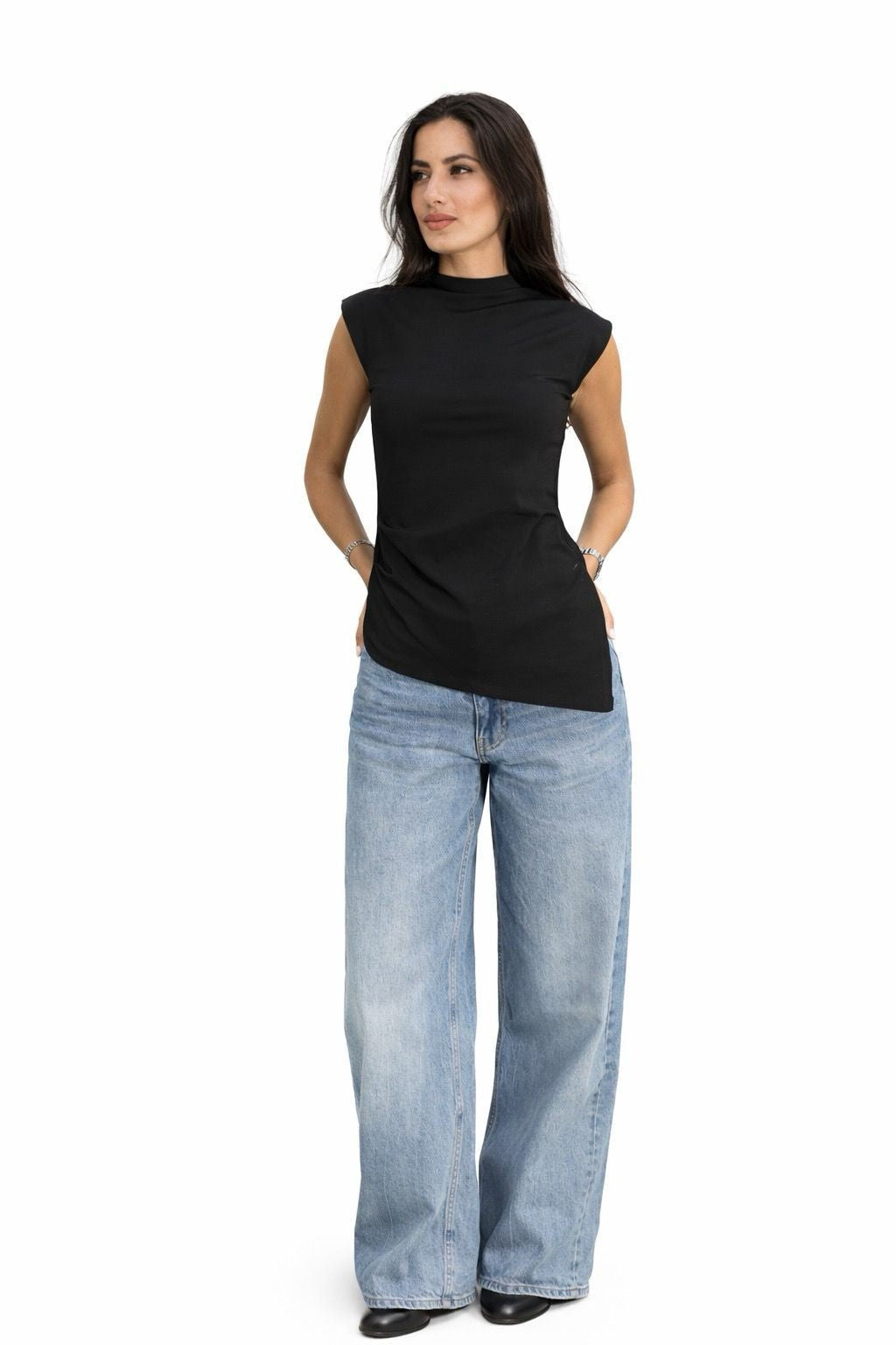 Olia T-Shirt - olia - cover